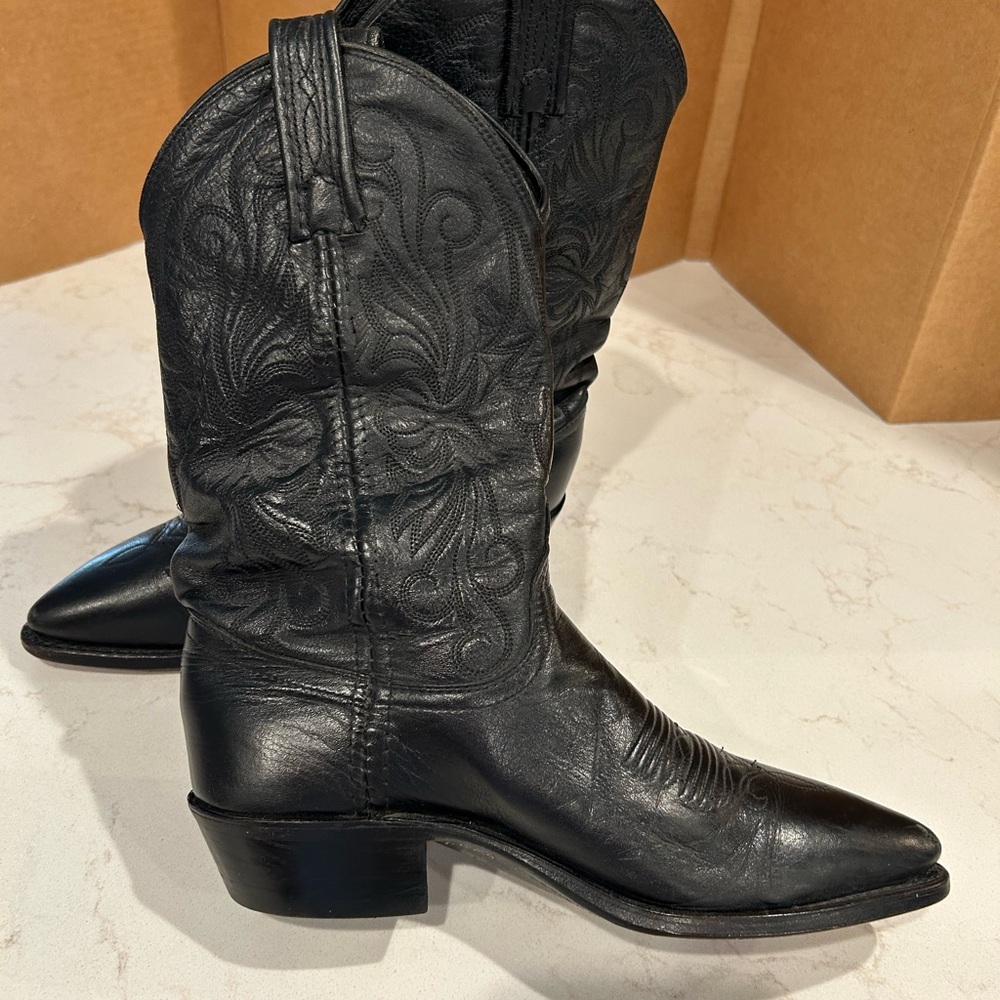 Black Western Cowboy Boots fits ladies size 6.5. - Picture 2 of 9